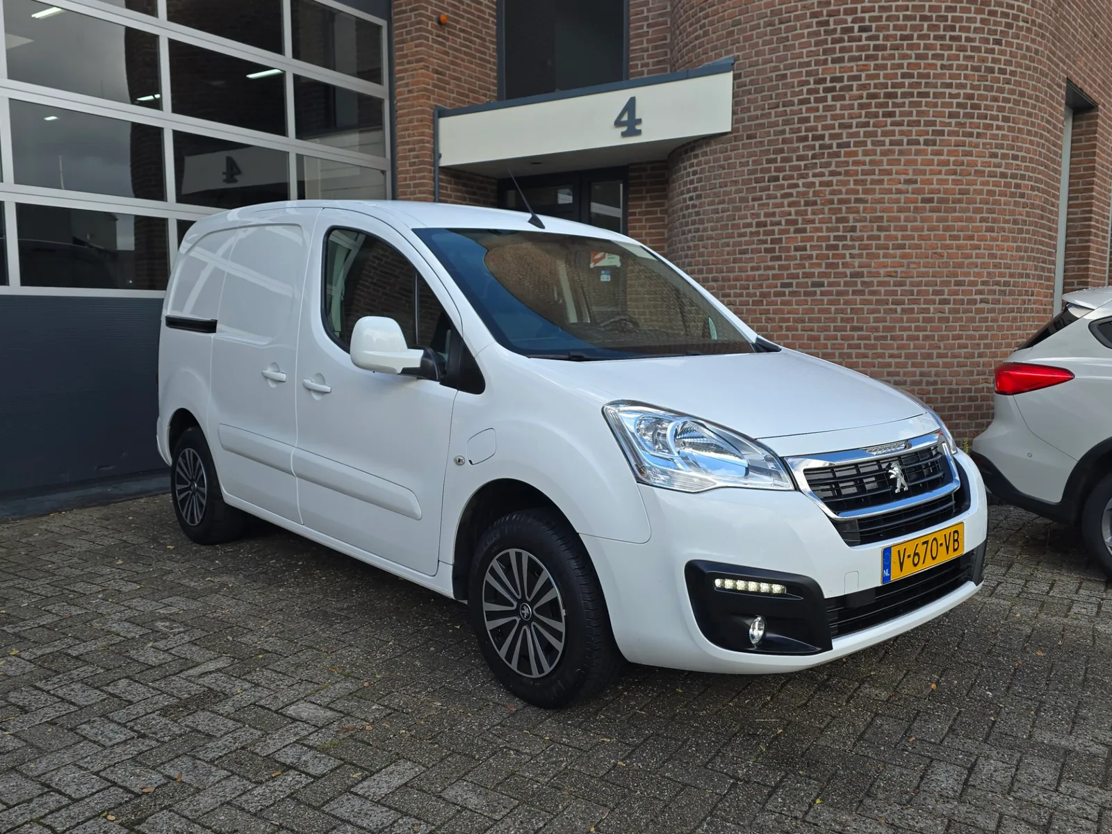 Peugeot e-Partner (2018) — foto 1