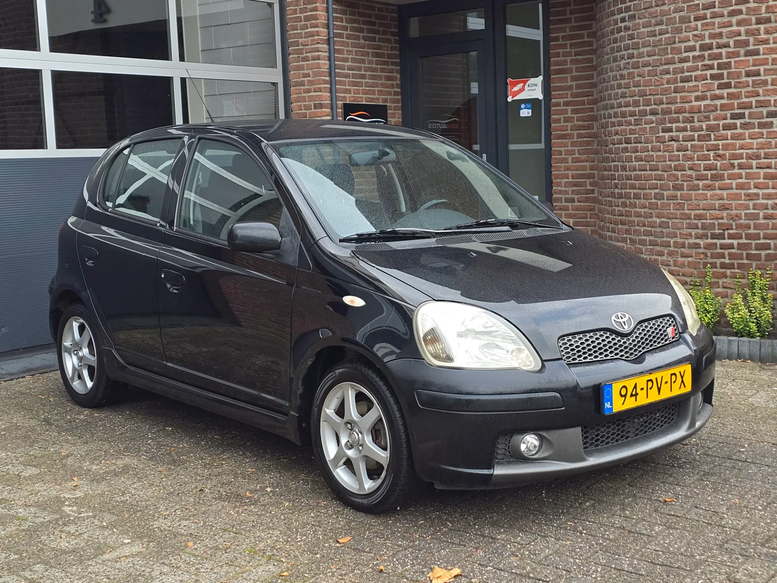 Toyota Yaris (2005) — foto 1