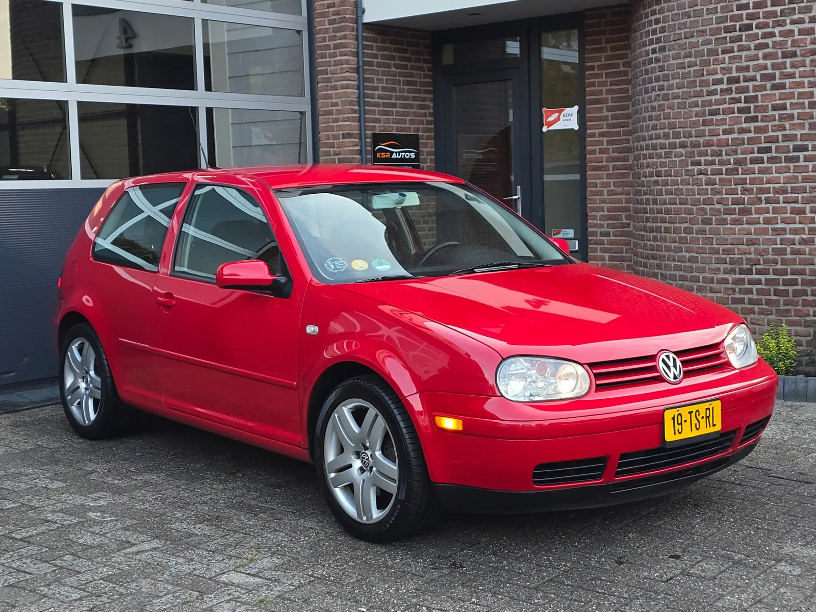 Volkswagen Golf (2003) — foto 1