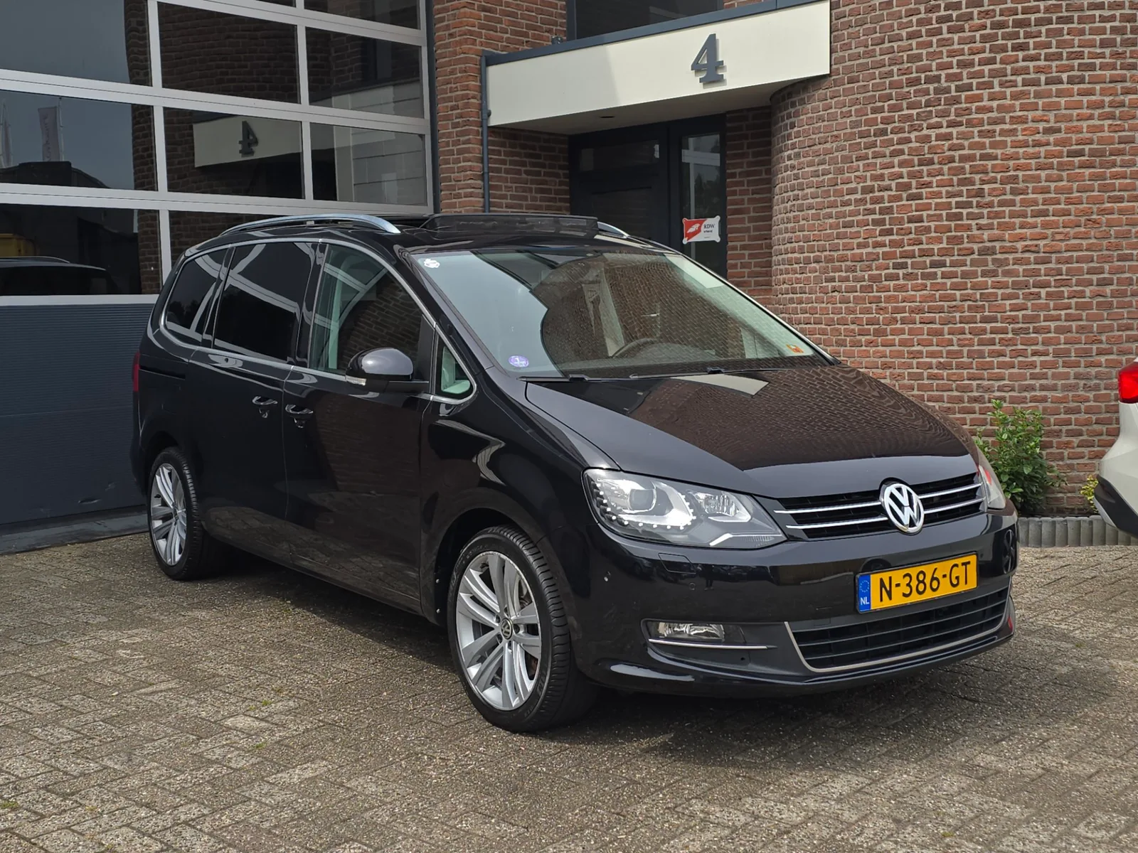 Volkswagen Sharan (2013) — foto 1