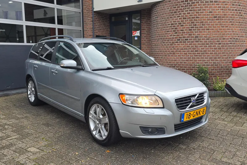 Volvo V50 (2008)