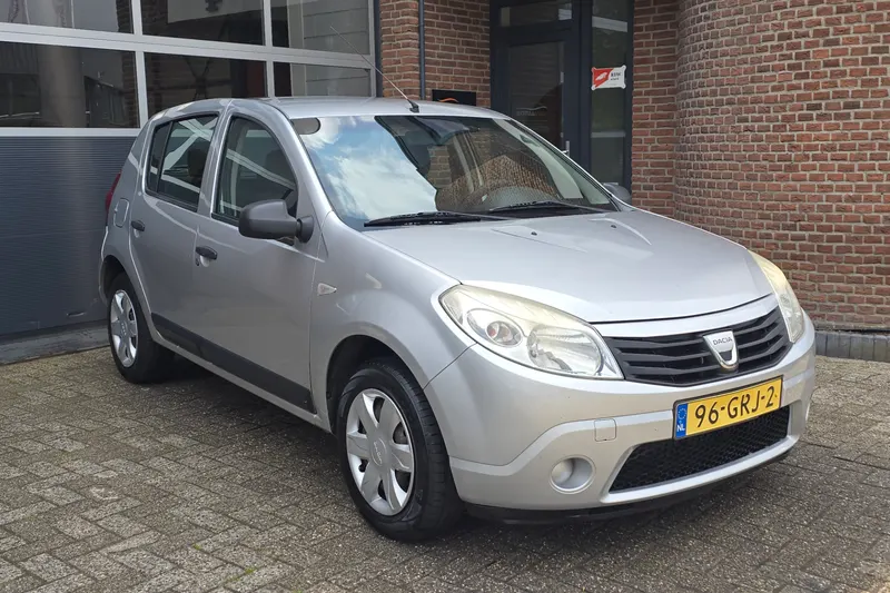 Dacia Sandero (2008)