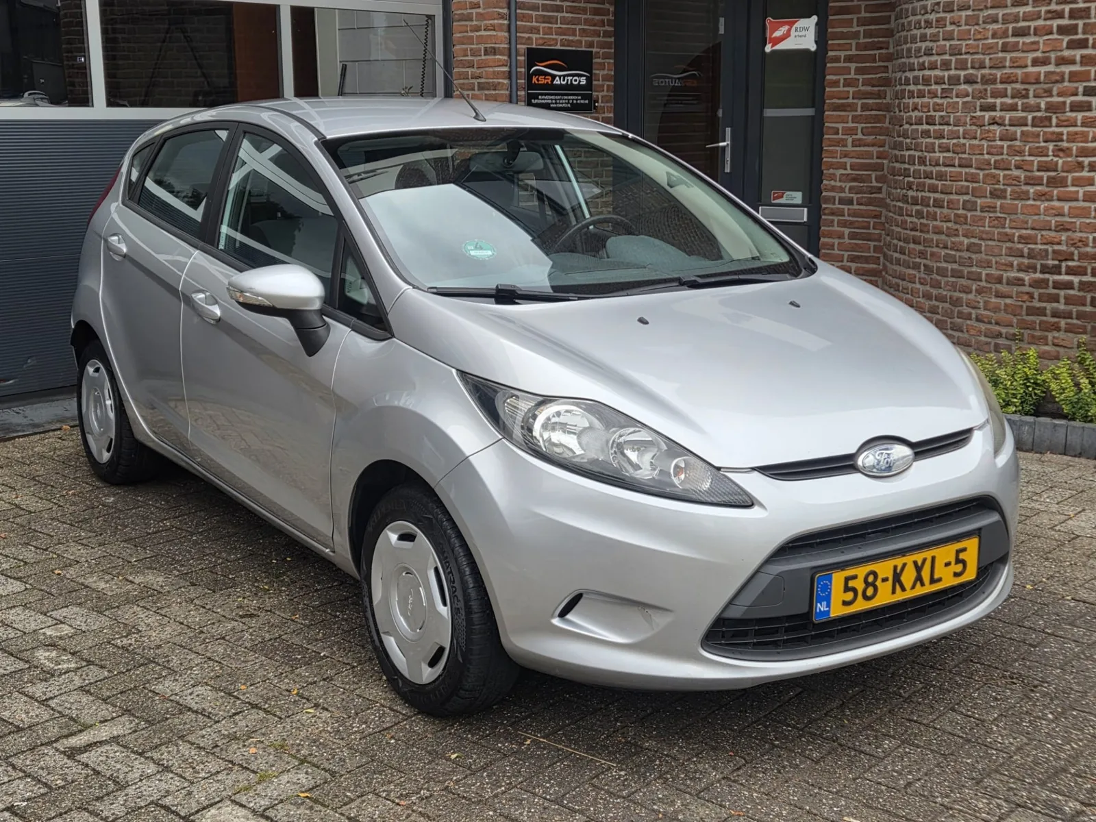 Ford Fiesta (2010) — foto 1