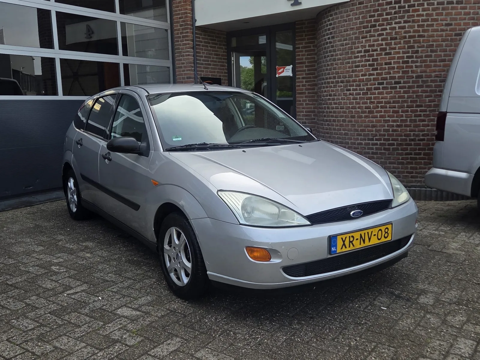 Ford Focus (1999) — foto 1
