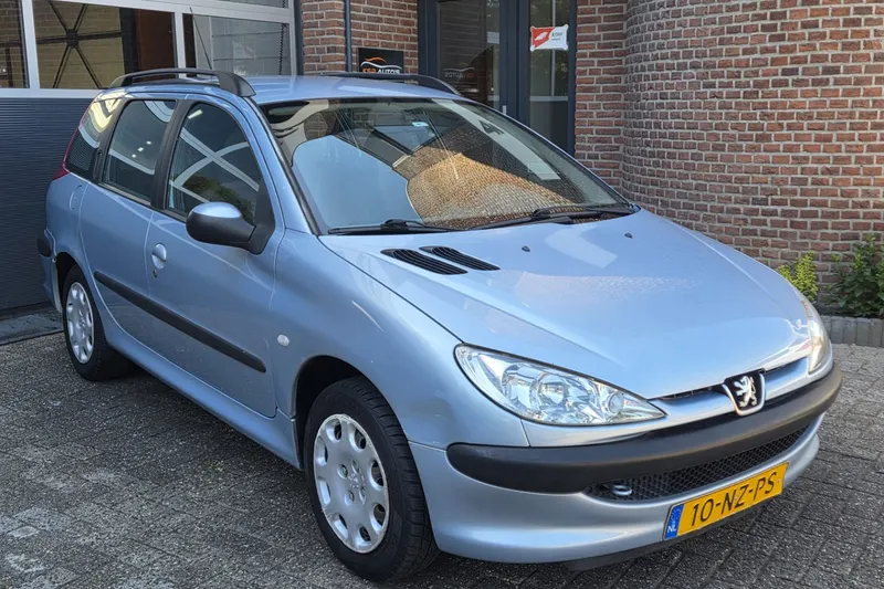 Peugeot 206 (2004)