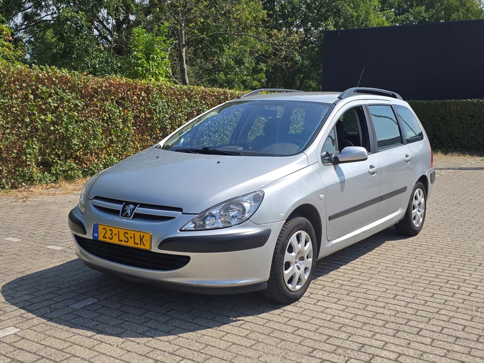 Peugeot 307 Break (2003) — foto 1