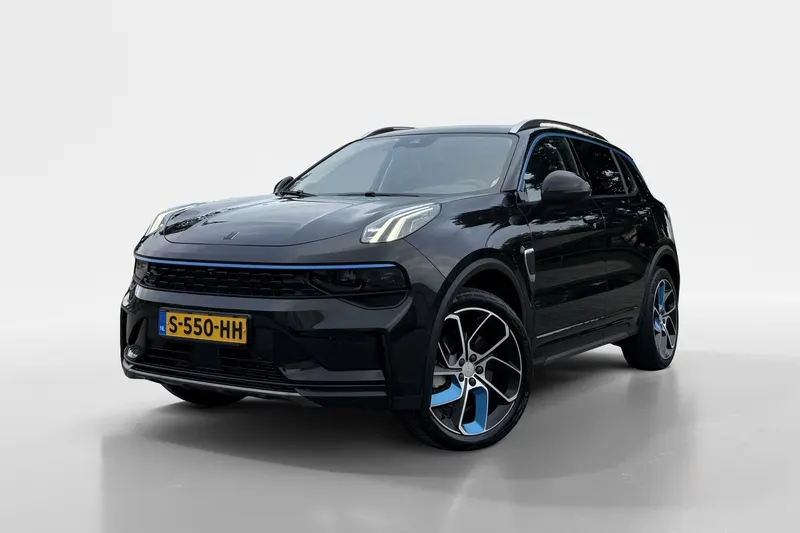 Lynk & Co 01 (2023)