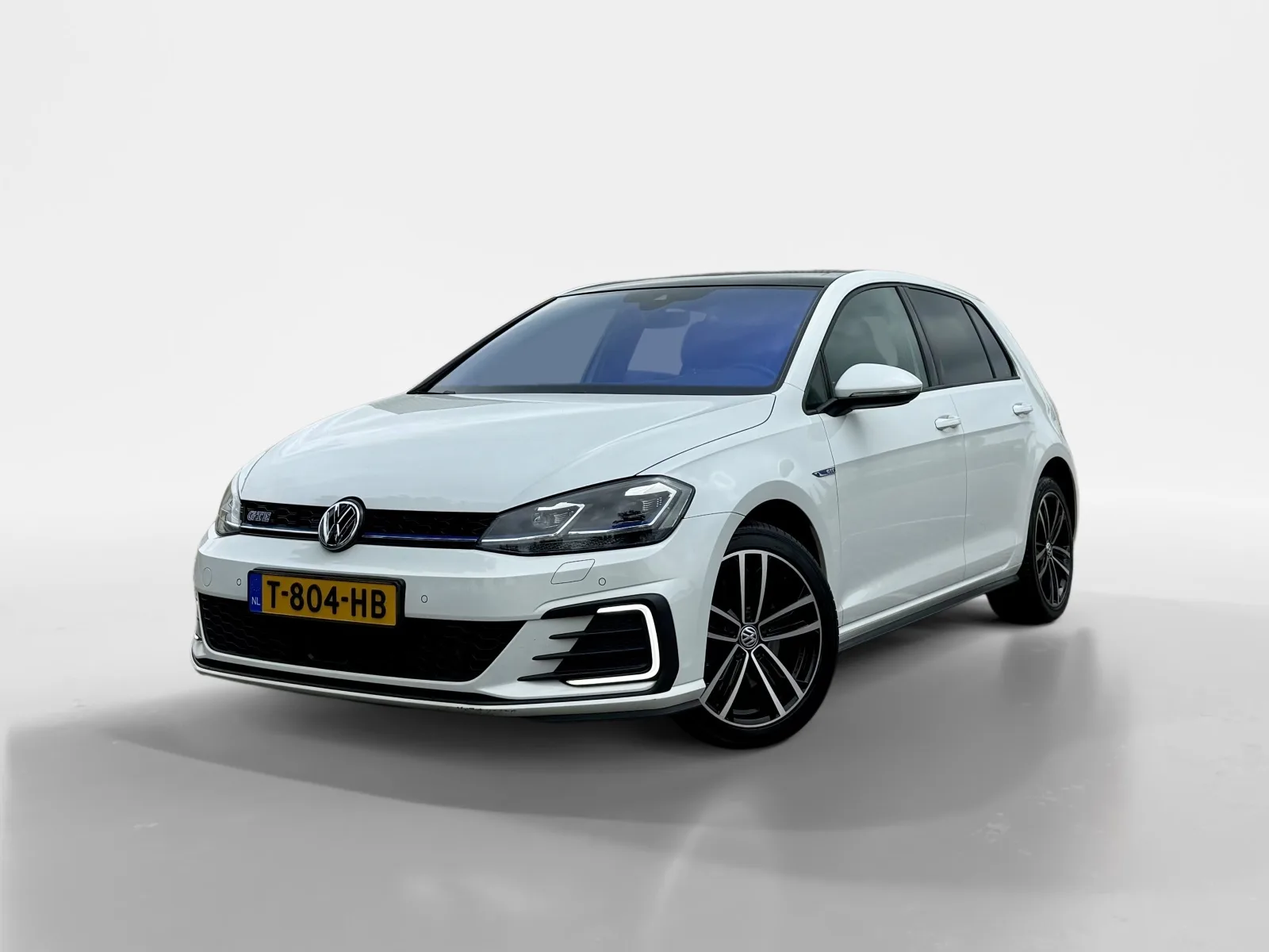Volkswagen Golf (2018) — foto 1