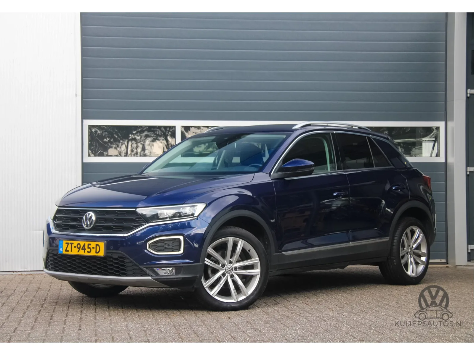 Volkswagen T-Roc (2019) — foto 1