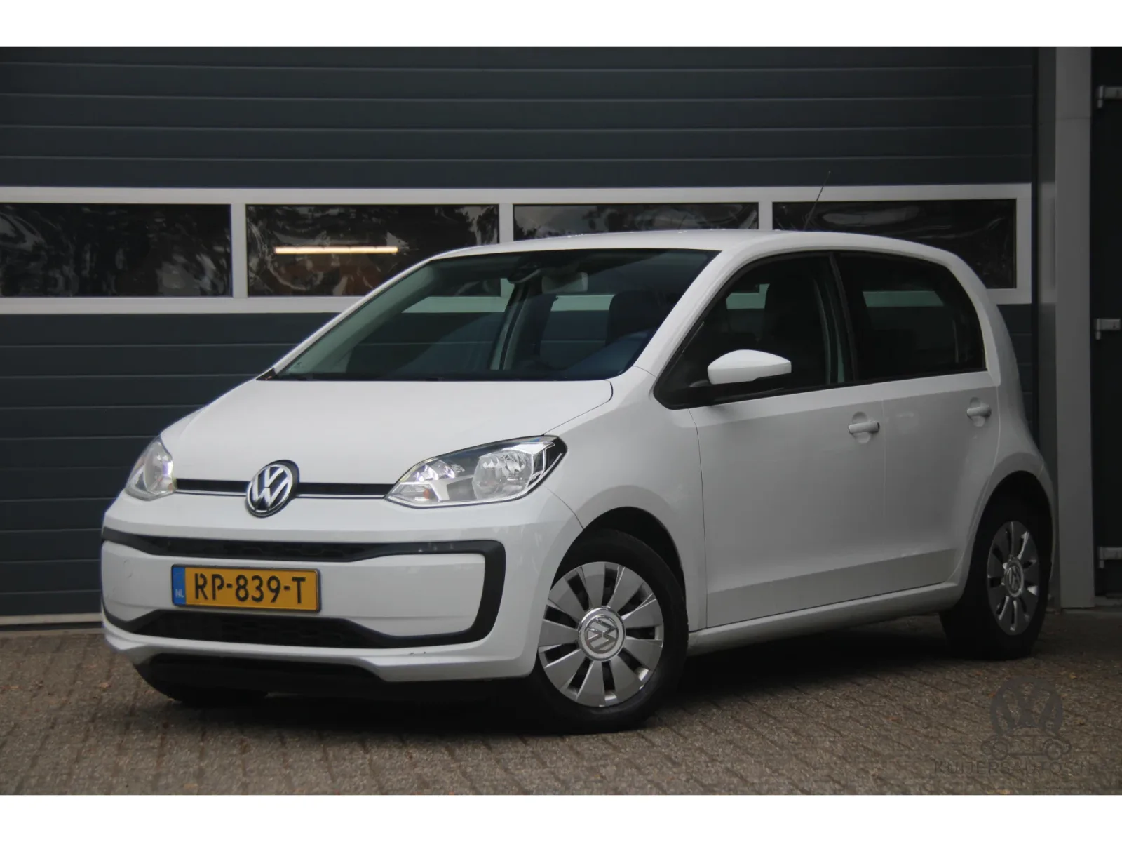 Volkswagen Up! (2018) — foto 1