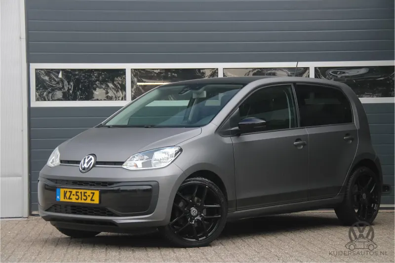Volkswagen Up! (2017)