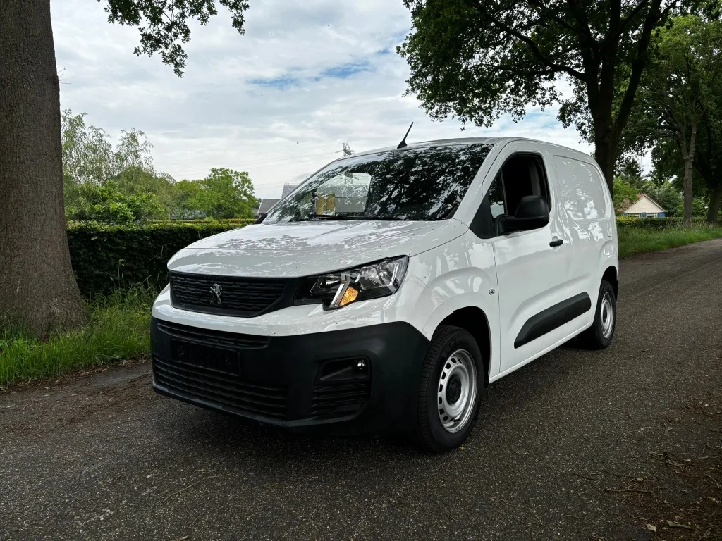 Peugeot Partner (2021) — foto 1