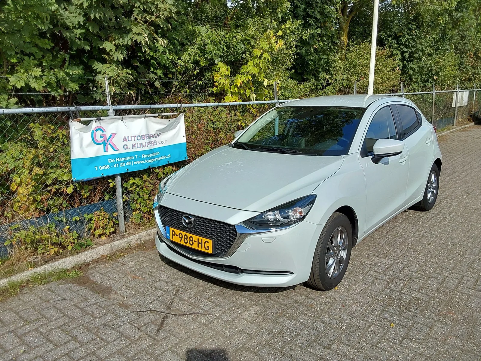Mazda 2 (2022) — foto 1