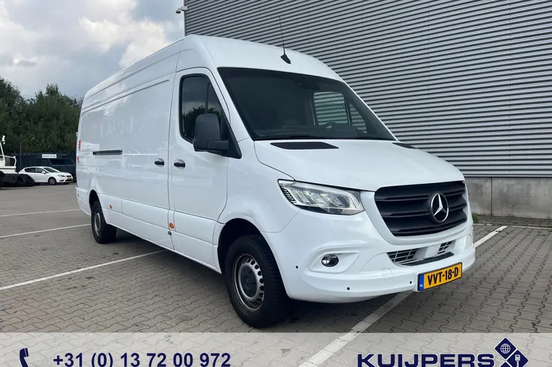 Mercedes-Benz Sprinter (2023)