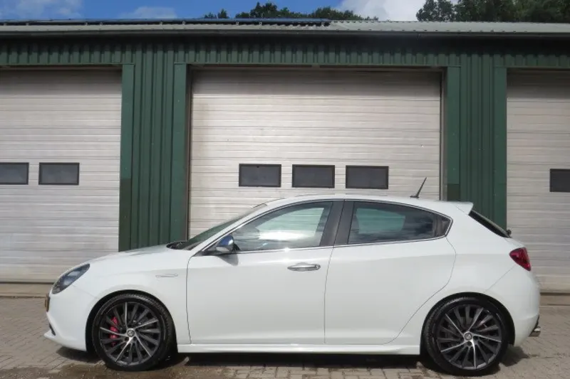 Alfa Romeo Giulietta (2011)