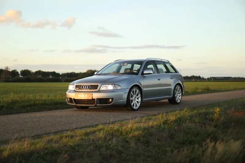 Audi RS 4 (2001)