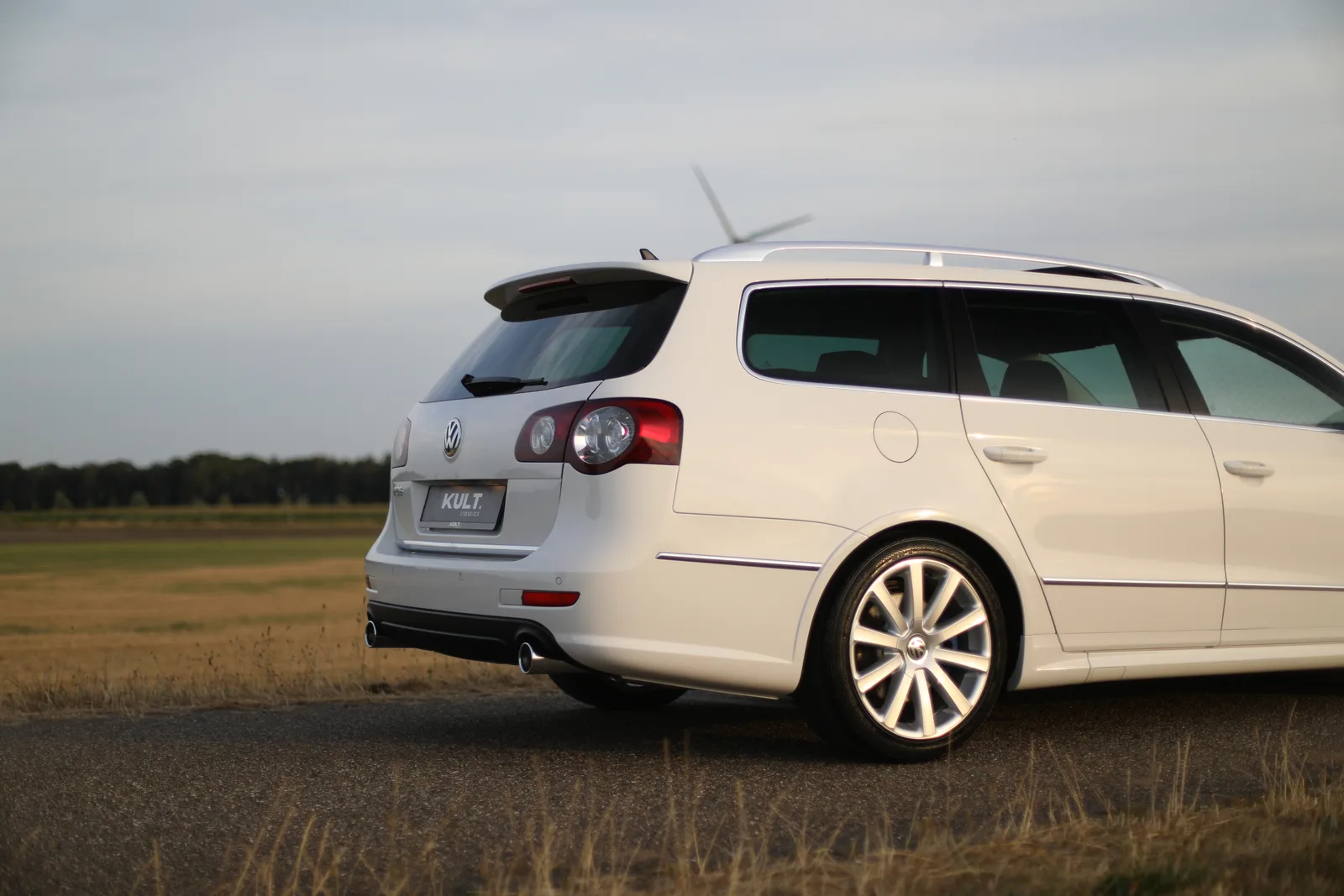 Volkswagen Passat (2008) — foto 1