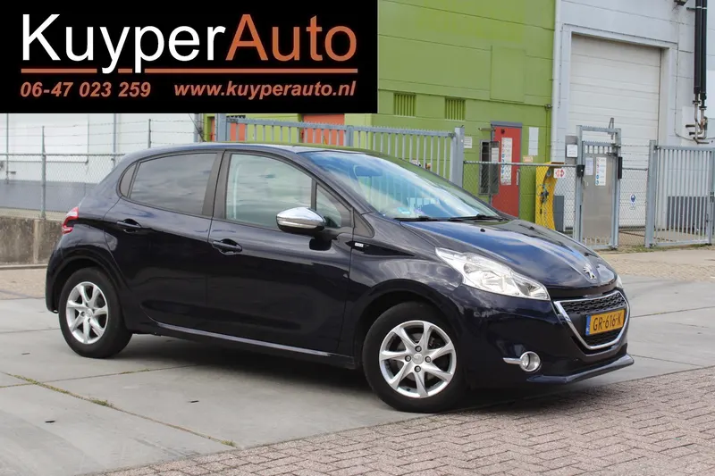 Peugeot 208 (2015)