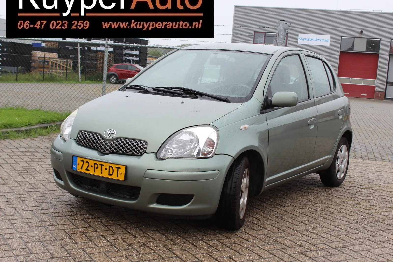 Toyota Yaris (2004) — foto 1