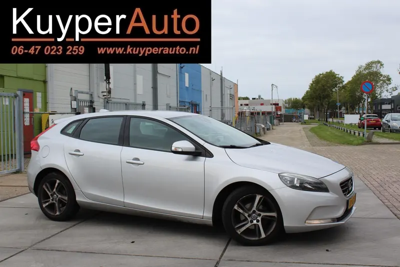 Volvo V40 (2012)
