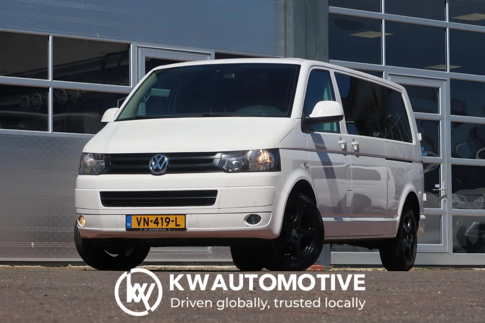 Volkswagen Transporter (2015) — foto 1
