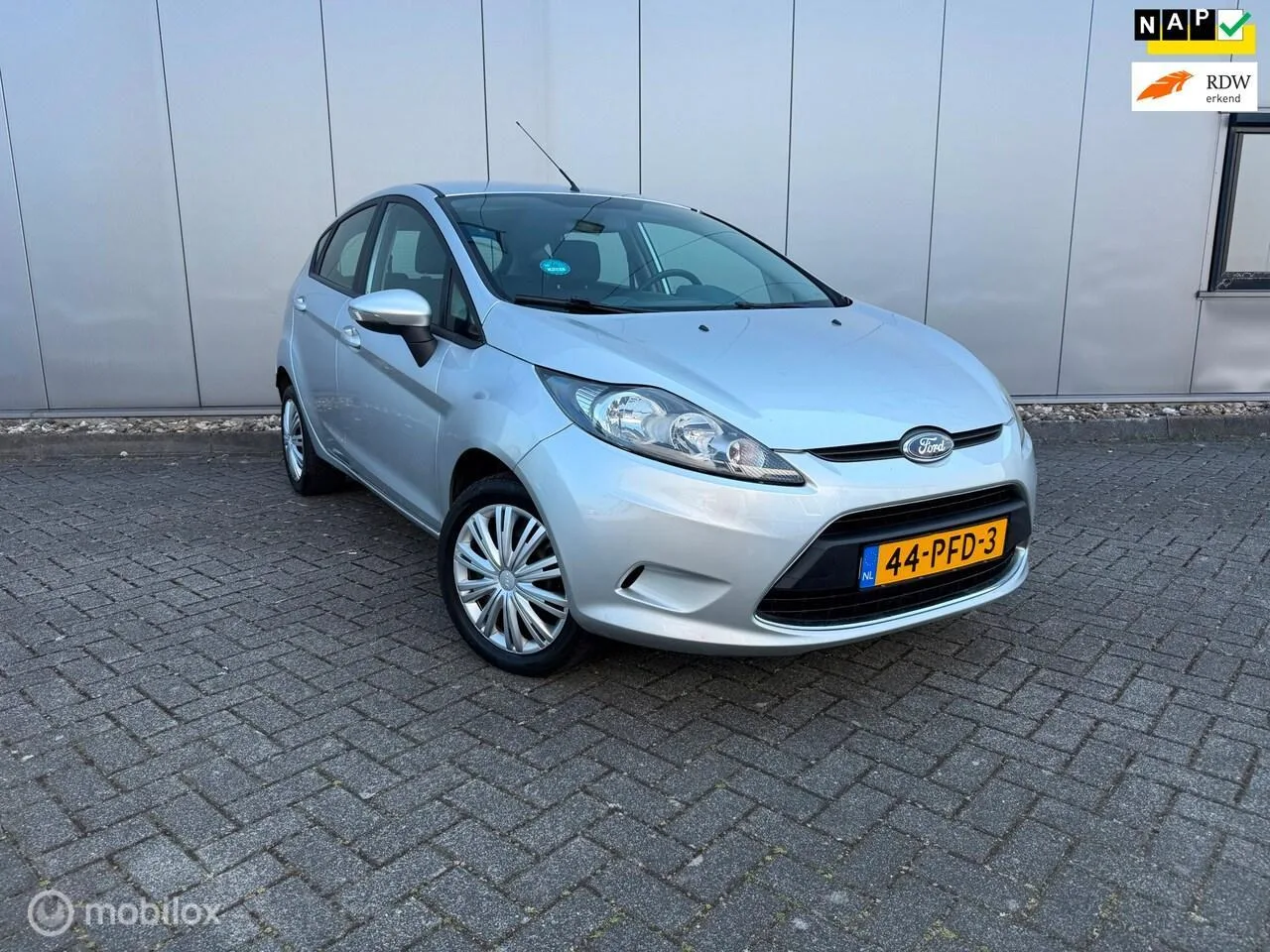 Ford Fiesta (2011) — foto 1