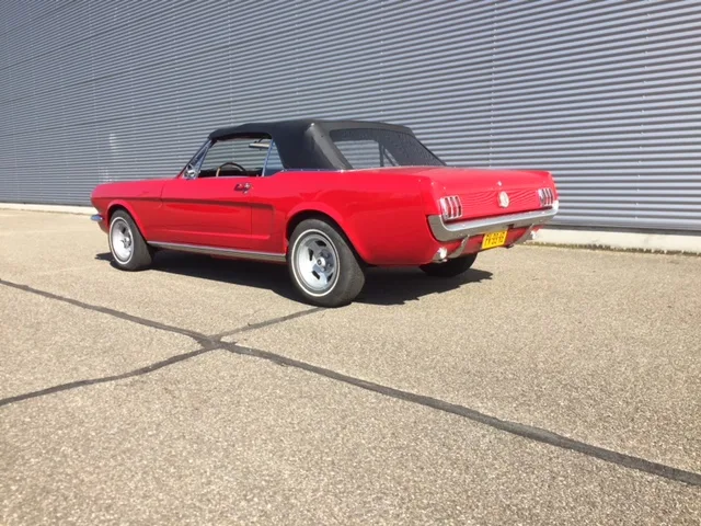 Ford Mustang (1966) — foto 1