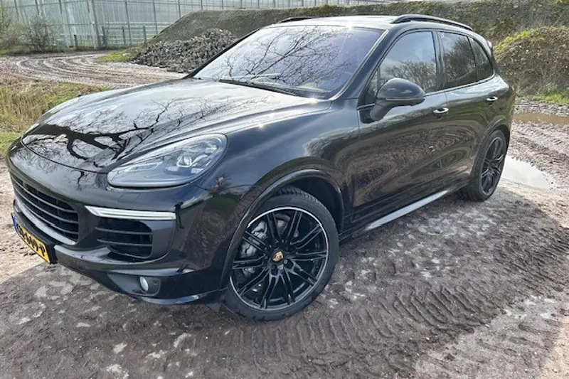 Porsche Cayenne (2015)