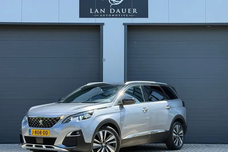Peugeot 5008 (2020)