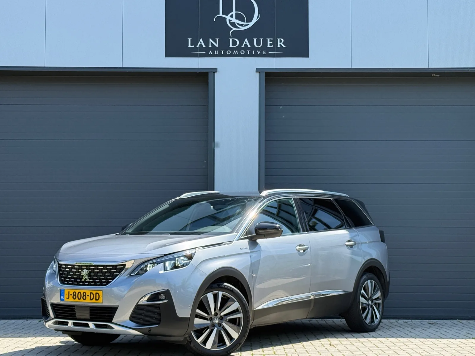 Peugeot 5008 (2020) — foto 1