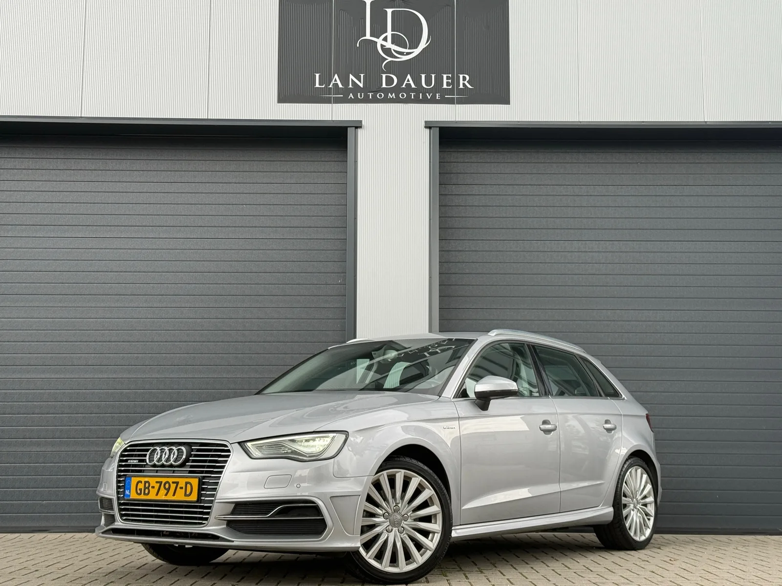 Audi A3 (2015) — foto 1