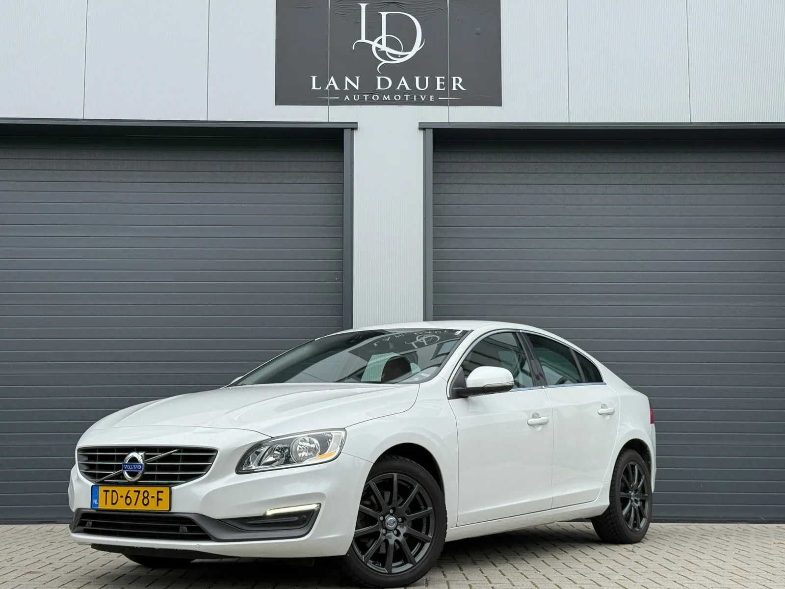 Volvo S60 (2014) — foto 1