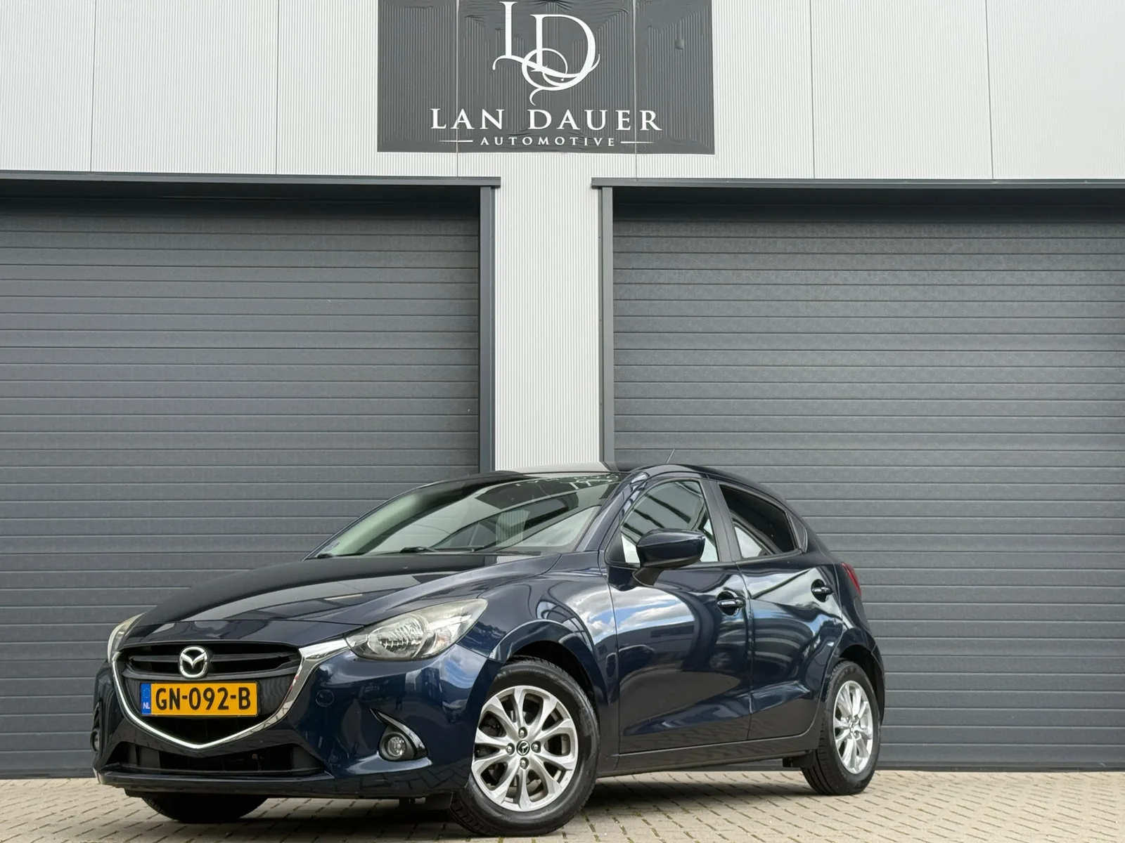 Mazda 2 (2015) — foto 1