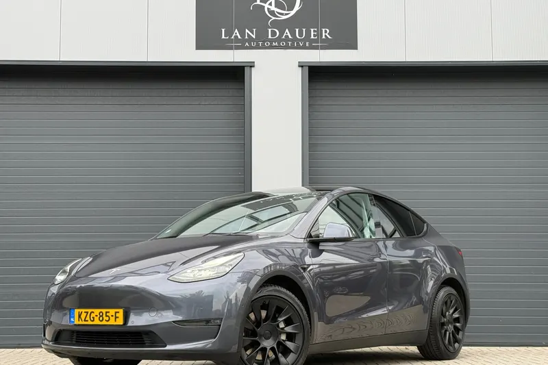 Tesla Model Y (2021)