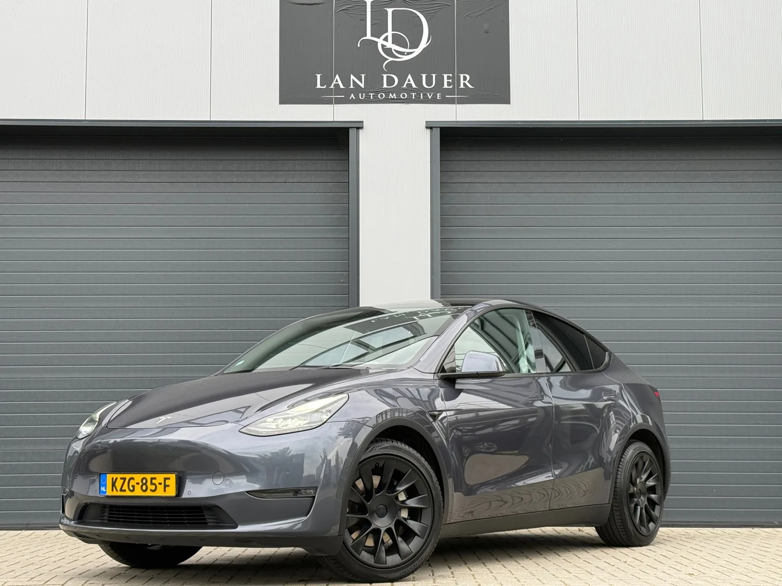 Tesla Model Y (2021) — foto 1