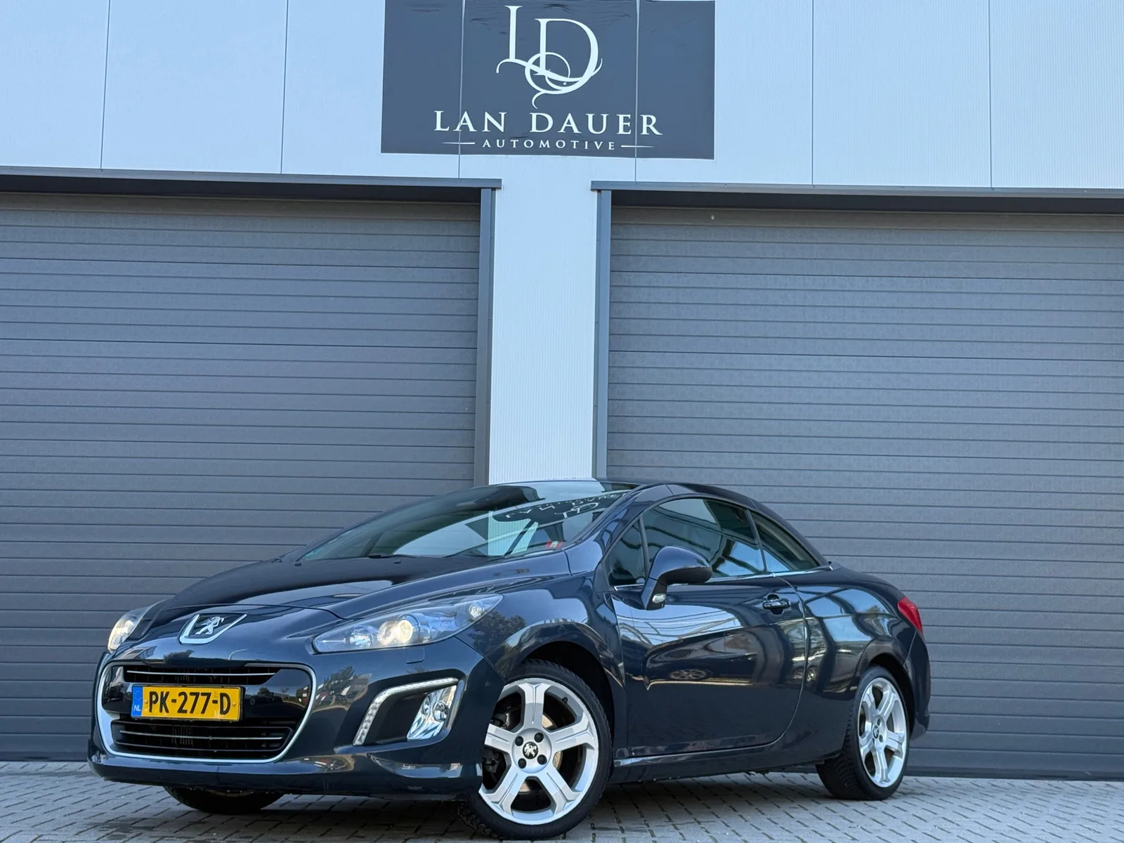 Peugeot 308 (2013) — foto 1