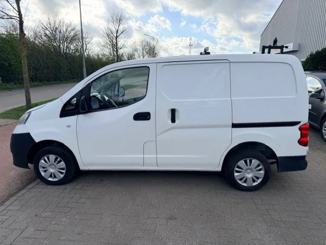 Nissan NV200 (2013) — foto 1