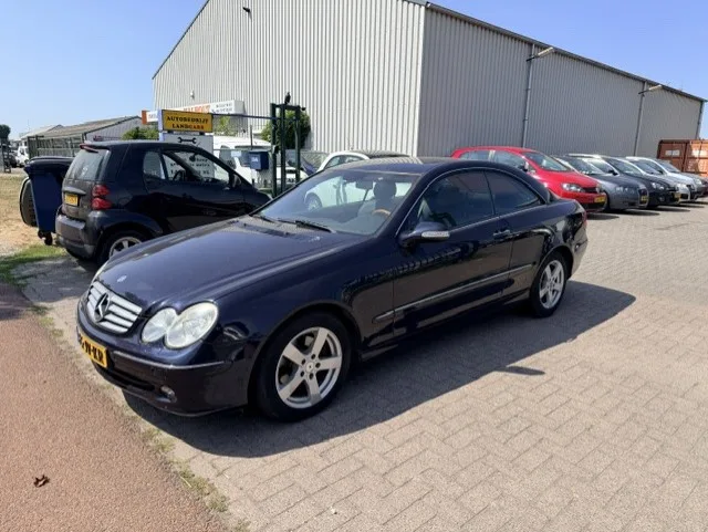 Mercedes-Benz CLK-Klasse (2002) — foto 1