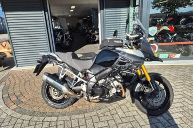 Suzuki V-Strom (2016)