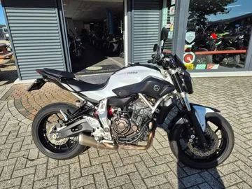 Yamaha MT-07 (2014) — foto 1