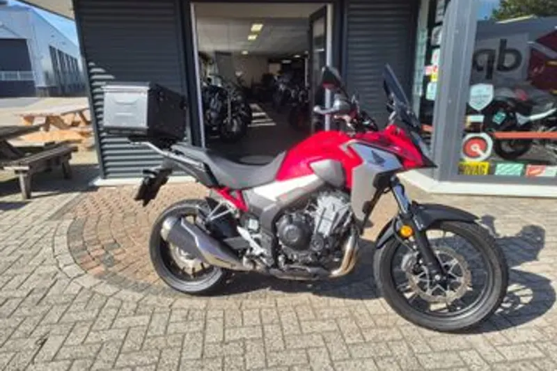 Honda CB500X (2021)