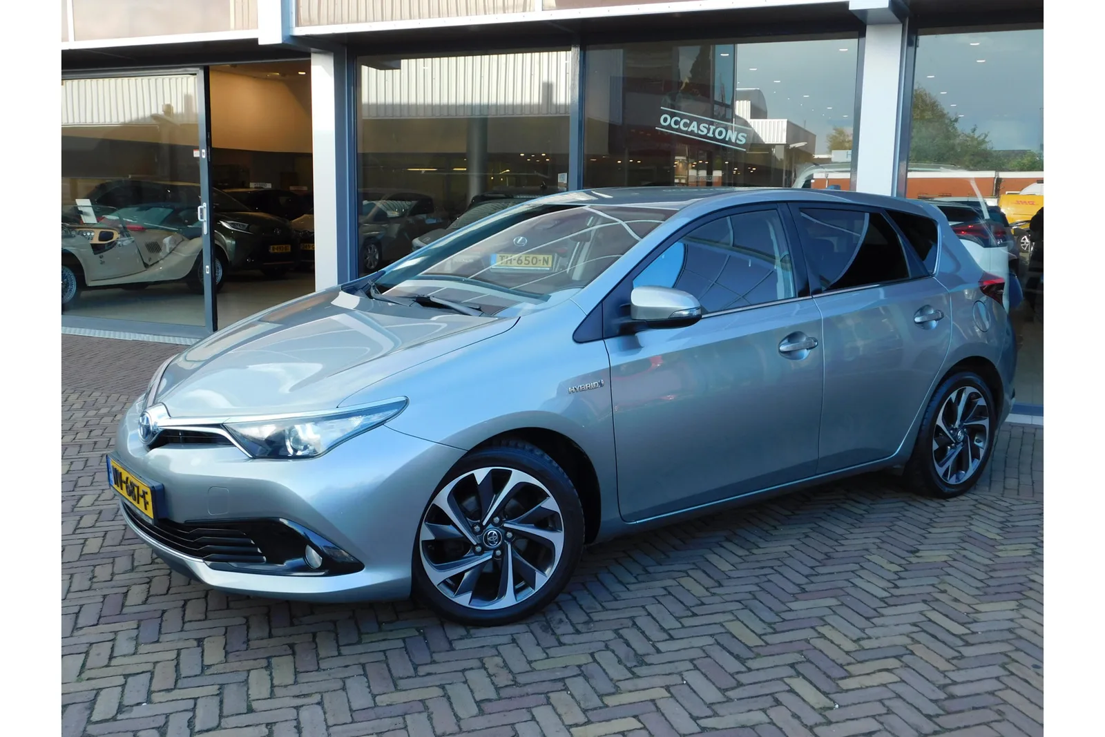 Toyota Auris (2016) — foto 1