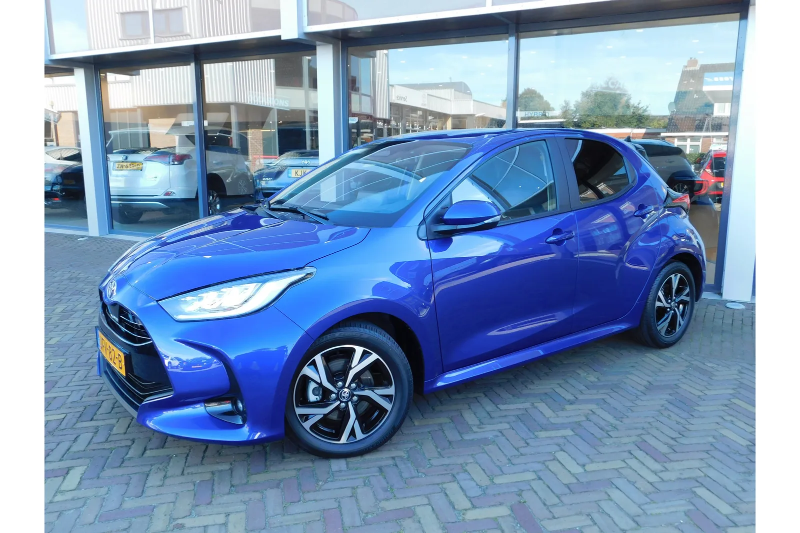 Toyota Yaris (2025) — foto 1