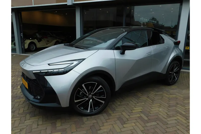 Toyota C-HR (2025)