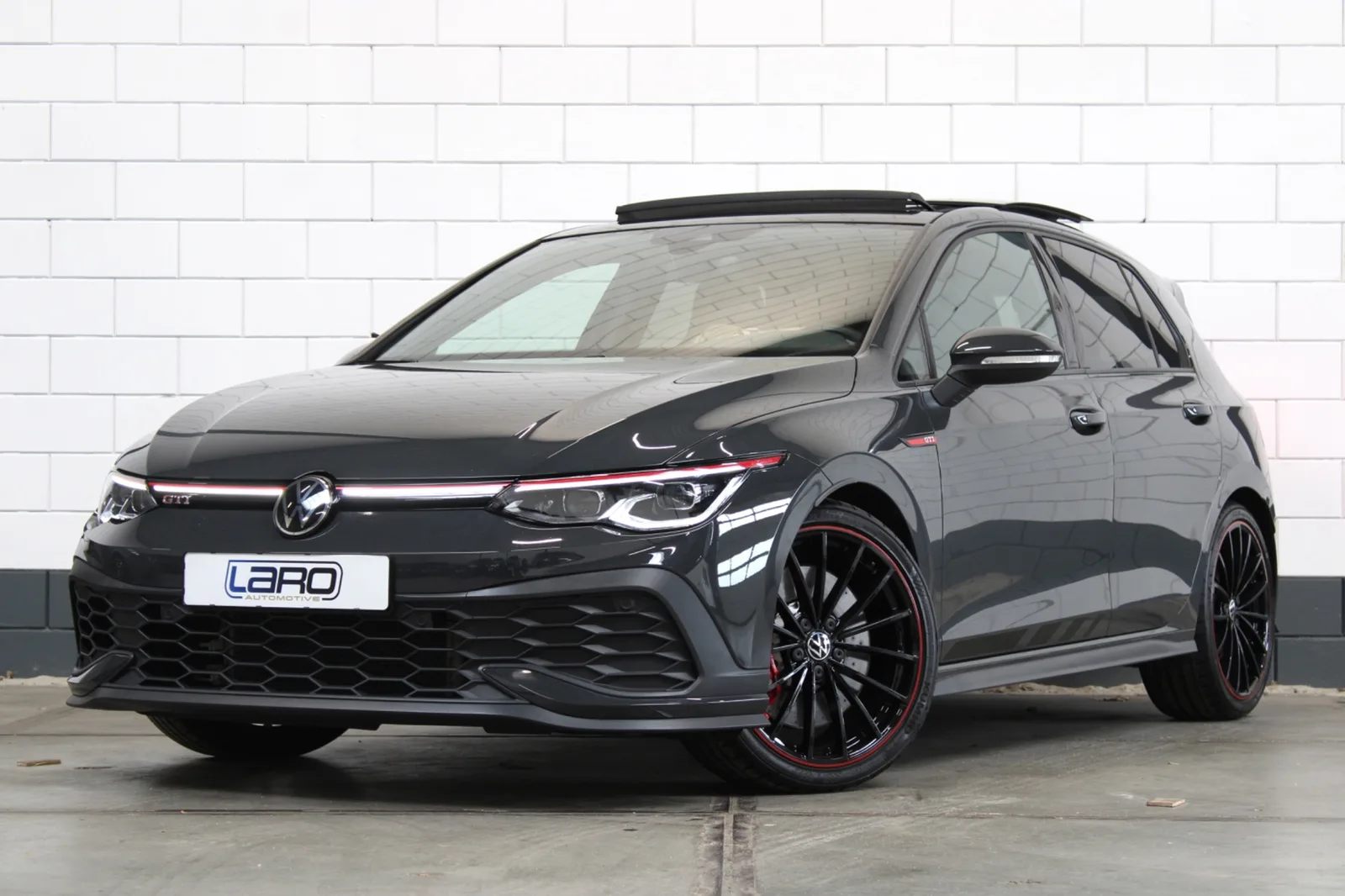 Volkswagen Golf (2022) — foto 1