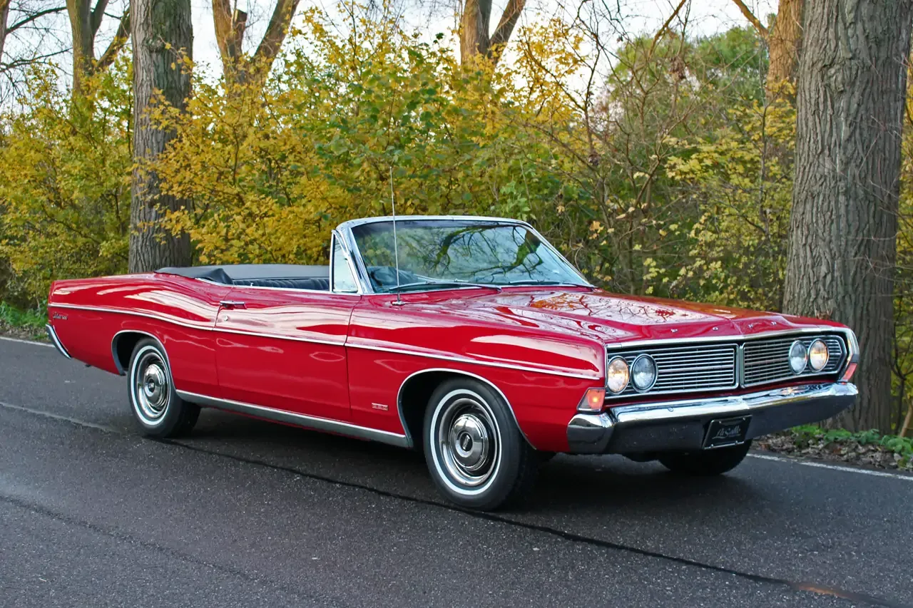 Ford Galaxie (2024) — foto 1