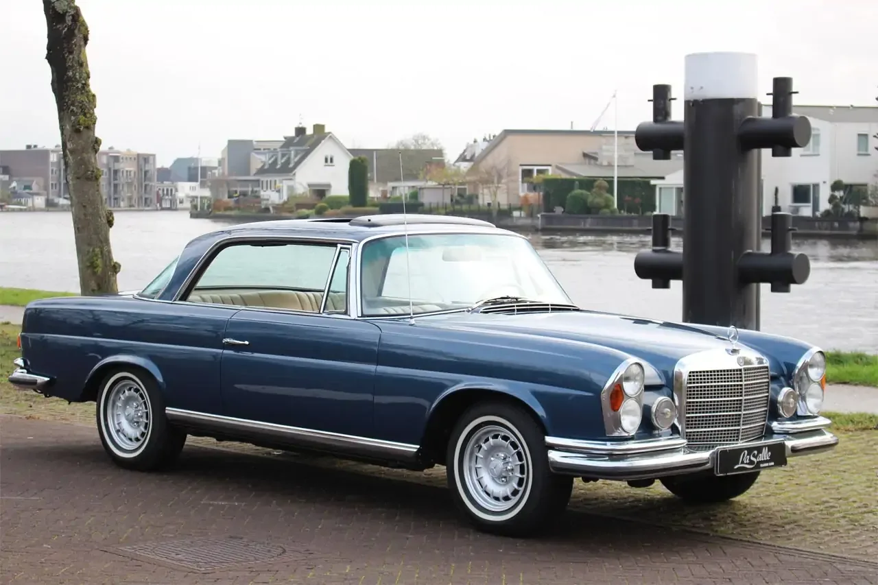 Mercedes-Benz 200-Serie (2025) — foto 1