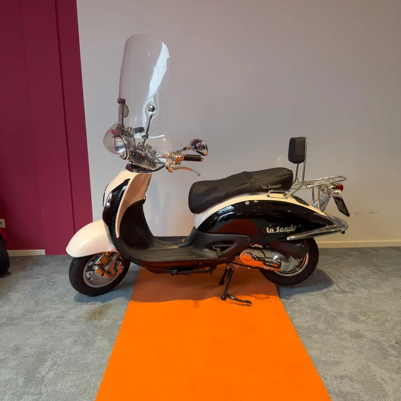 La Souris Grande Retro Zwart Wit - Voorzien van hoog windscherm (2021) — foto 1