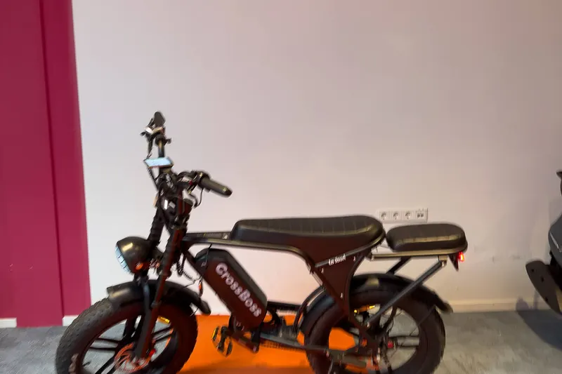 Crossboss V8 (2024)