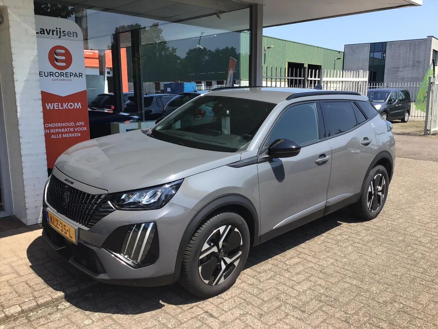 Peugeot 2008 (2025) — foto 1